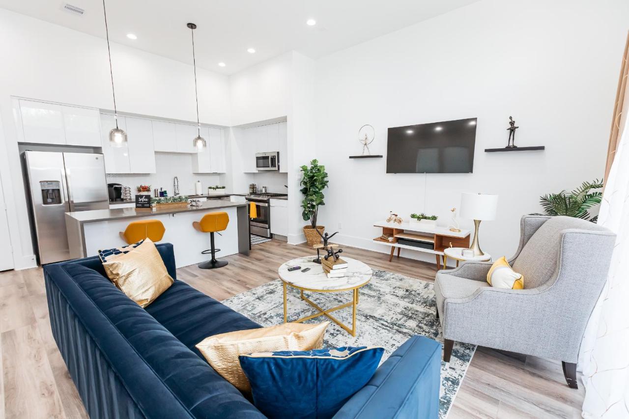 Beautifully Decorated, Modern Downtown Houston Home Exterior foto