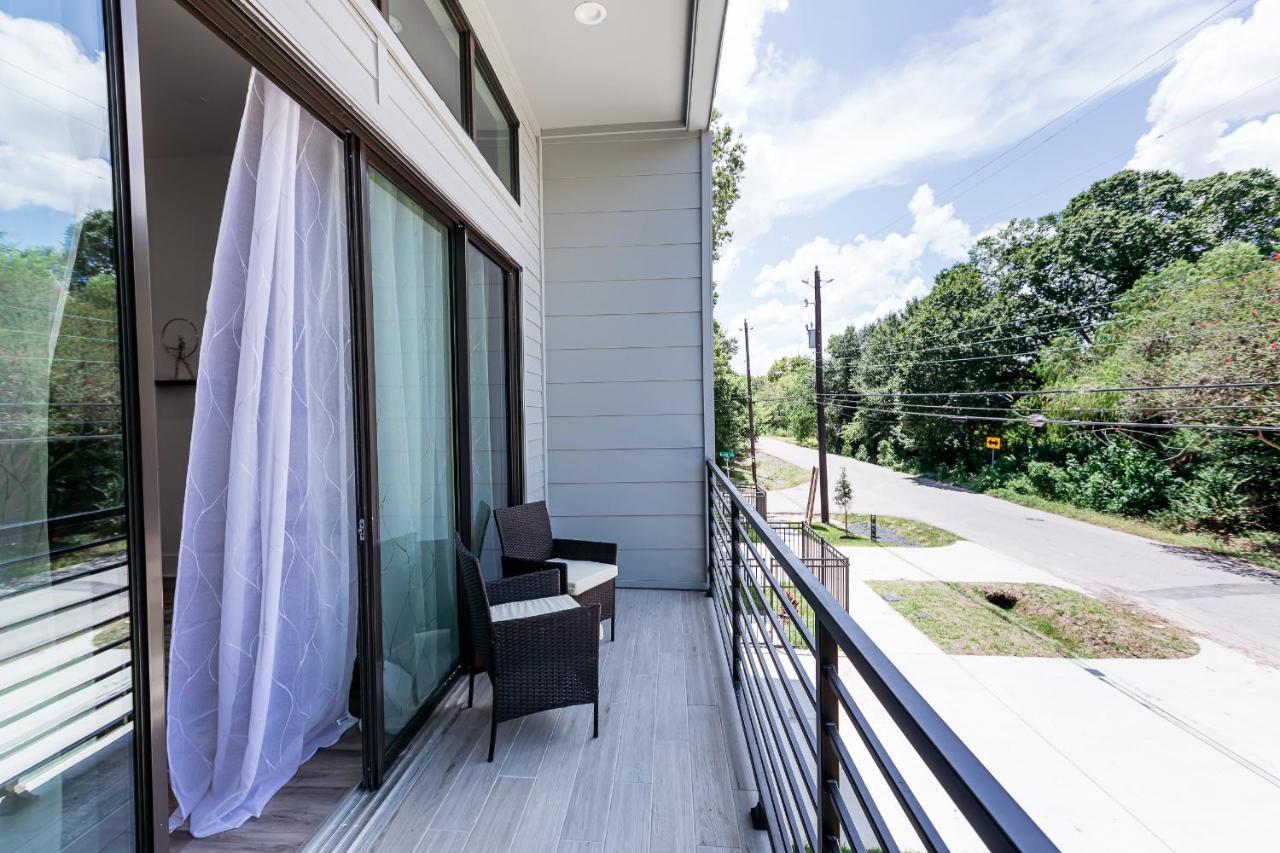 Beautifully Decorated, Modern Downtown Houston Home Exterior foto