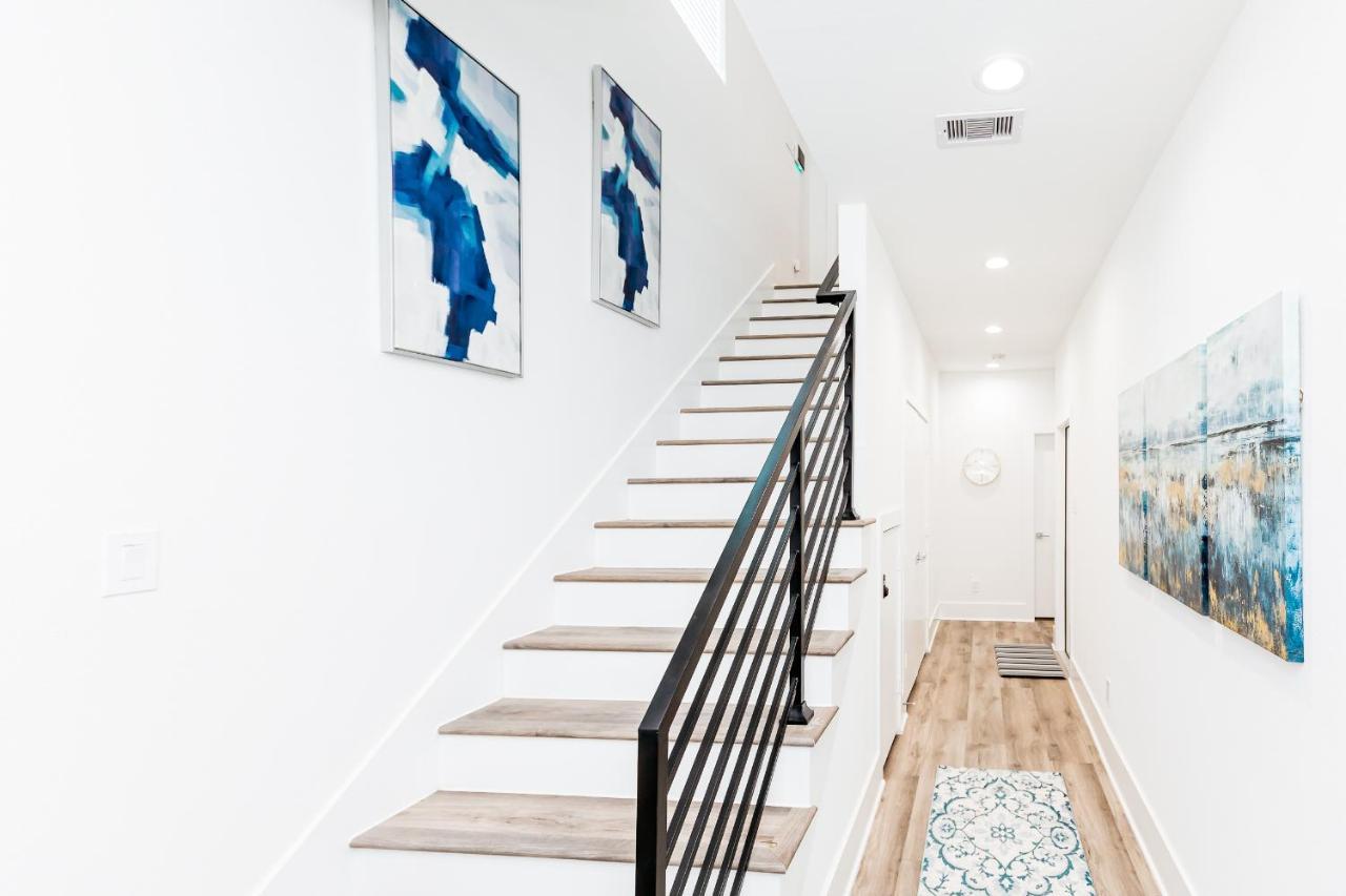 Beautifully Decorated, Modern Downtown Houston Home Exterior foto