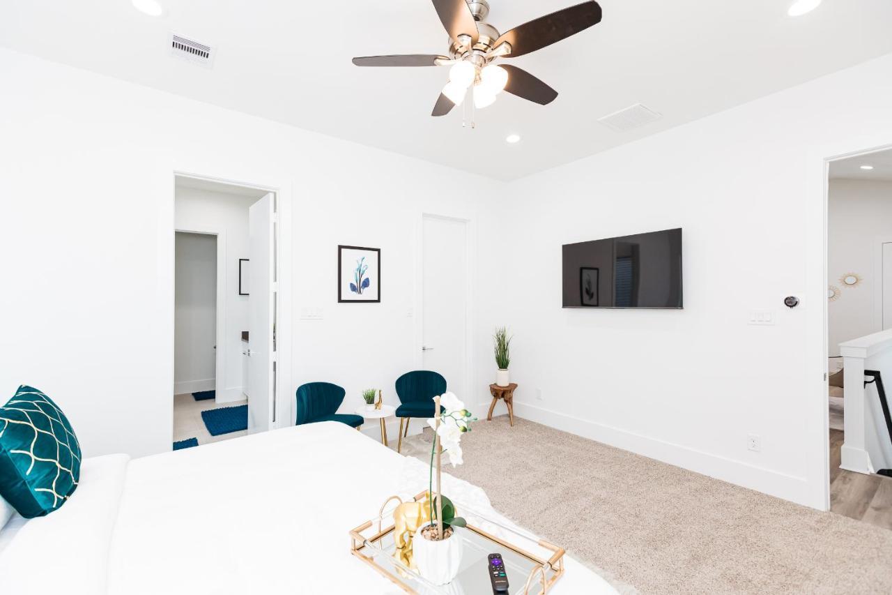 Beautifully Decorated, Modern Downtown Houston Home Exterior foto